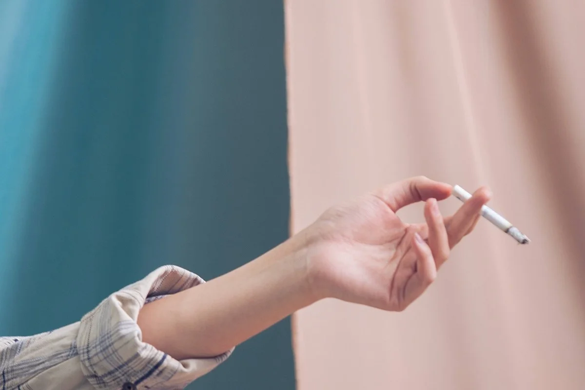 7 - O tabagismo caiu: o mundo registrou quedas consideráveis nos índices de tabagismo. Entre 2000 e 2020, o número de pessoas que consumiram tabaco diminuiu em 69 milhões. E 60 países estão no caminho para reduzir em 30% o tabagismo até 2025 7 - O tabagismo caiu: o mundo registrou quedas consideráveis nos índices de tabagismo. Entre 2000 e 2020, o número de pessoas que consumiram tabaco diminuiu em 69 milhões. E 60 países estão no caminho para reduzir em 30% o tabagismo até 2025