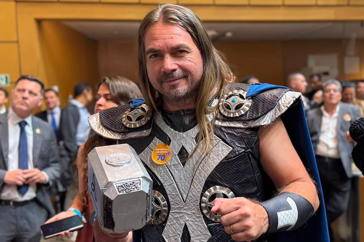 Thor Brasileiro. Pré-candidato a deputado federal por São Paulo Thor Brasileiro. Pré-candidato a deputado federal por São Paulo