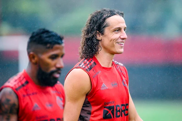 Flamengo venceu a concorrência do Real Madrid para contratar David Luiz