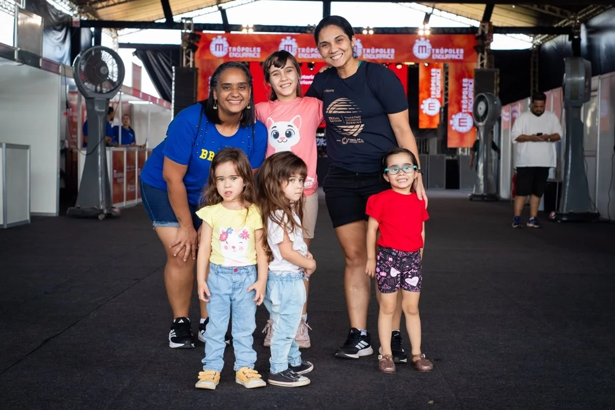 Glauce Acosta, Marina Matos, Marjorie Matos, Megan Matos, Margot Matos e Jessica Matos Glauce Acosta, Marina Matos, Marjorie Matos, Megan Matos, Margot Matos e Jessica Matos