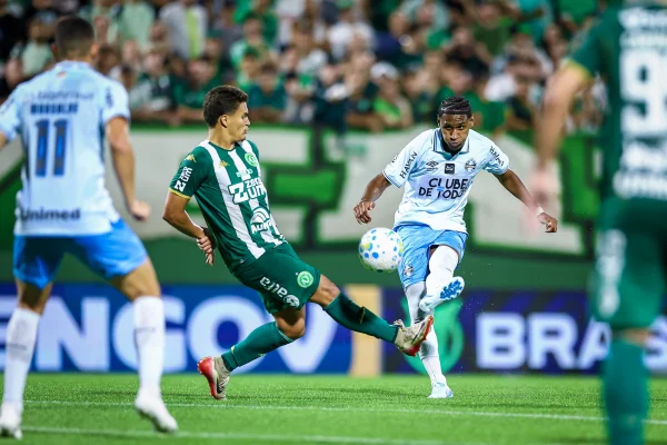 Confira os melhores momentos de Chapecoense x Grêmio pelo Brasileirão