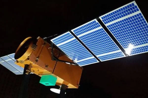 Bolsonaro anuncia lançamento de satélite para monitorar a Amazônia
