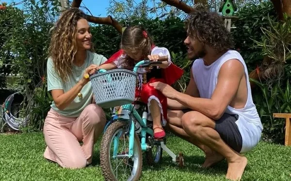 Débora Nascimento e José Loreto