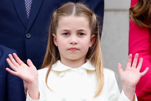 Descubra nome modesto usado pela princesa Charlotte na escola