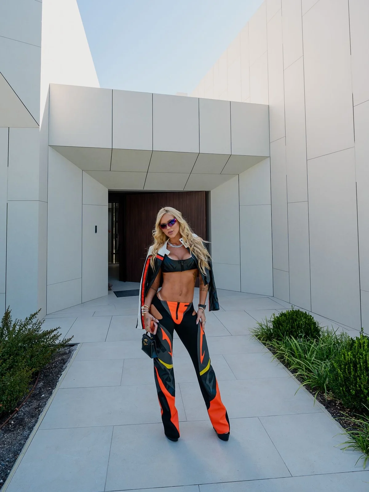Visual de Virginia já foi desfilado no Berlin Fashion Week, em 2023 Visual de Virginia já foi desfilado no Berlin Fashion Week, em 2023
