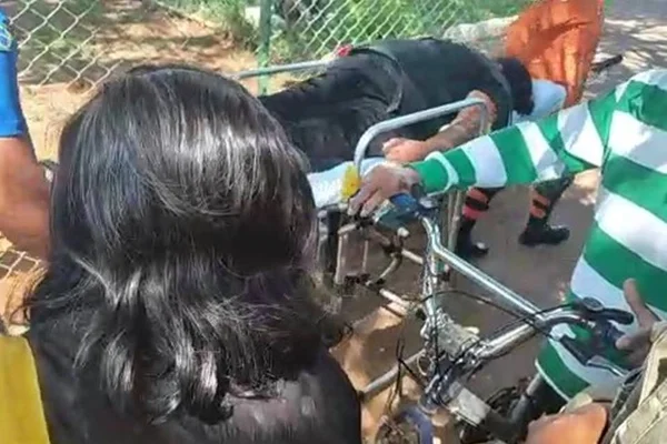 Mulher passando mal - Metrópoles