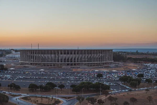 Empresa gasta R$ 2 milhões com reparos no estádio Mané Garrincha