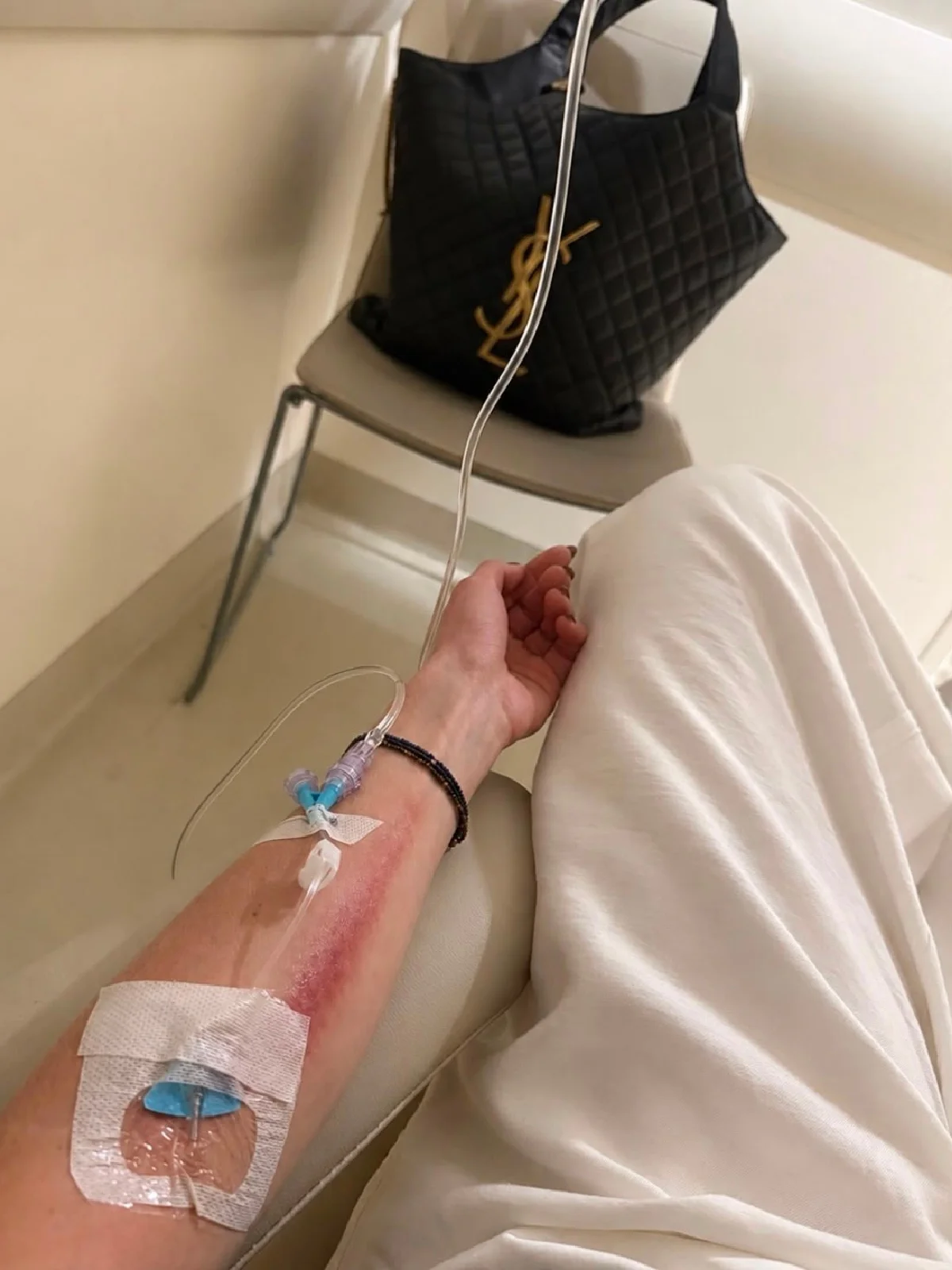 Joana Cabral precisou ser hospitalizada. Joana Cabral precisou ser hospitalizada.