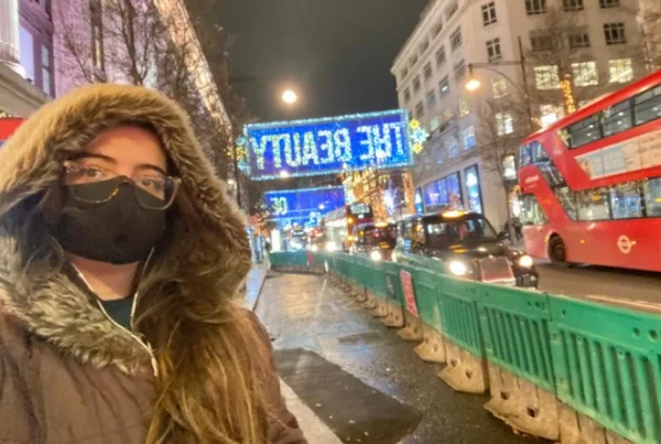 Brasileira retida em Londres por causa da mutação do coronavírus