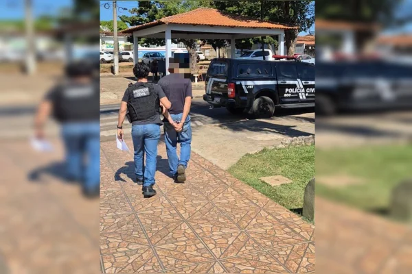 Homem é preso por estuprar e espancar com chutes a esposa em Goiás