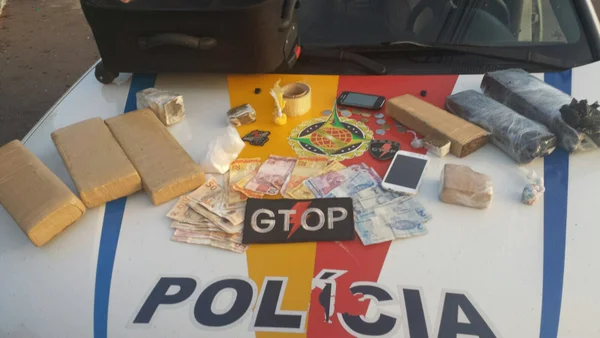 Adolescente esconde droga em carrinho de bebê em Santa Maria