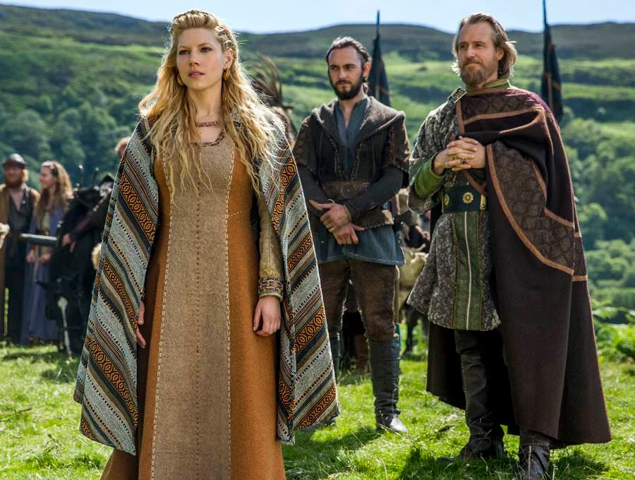 <b>Vikings:</b> ambientada no século 8, a série explora lendas históricas sobre o líder nórdico Ragnar Lothbrok. A saga conta as origens do viking e narra algumas de suas missões em solo inglês e francês. Assista na <a href="https://www.netflix.com/br/title/70301870">Netflix</a> <b>Vikings:</b> ambientada no século 8, a série explora lendas históricas sobre o líder nórdico Ragnar Lothbrok. A saga conta as origens do viking e narra algumas de suas missões em solo inglês e francês. Assista na <a href="https://www.netflix.com/br/title/70301870">Netflix</a>