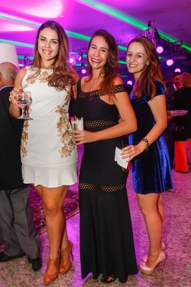 Alana Santos, Júlia Medeiros e Ana Paula Louly Alana Santos, Júlia Medeiros e Ana Paula Louly