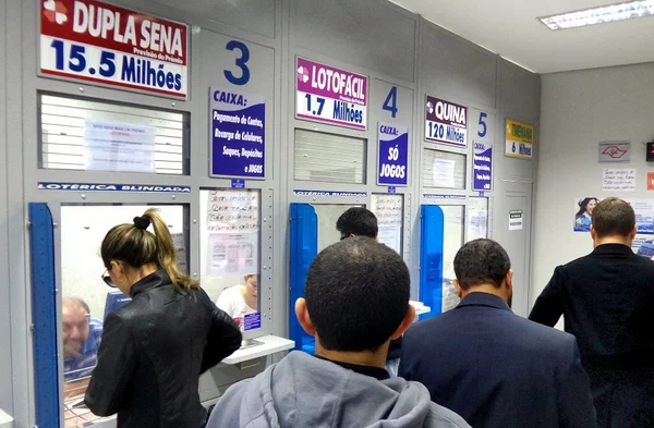 Golpistas miram funcionários de lotéricas e dão prejuízo a empresários