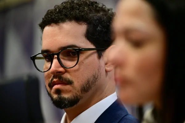 O filho do ex-diretor do INSS, advogado Eric Douglas Martins Fidelis | Metrópoles