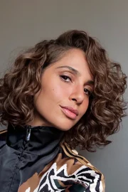 O visual de Camila Pitanga ficou leve e moderno! O visual de Camila Pitanga ficou leve e moderno!
