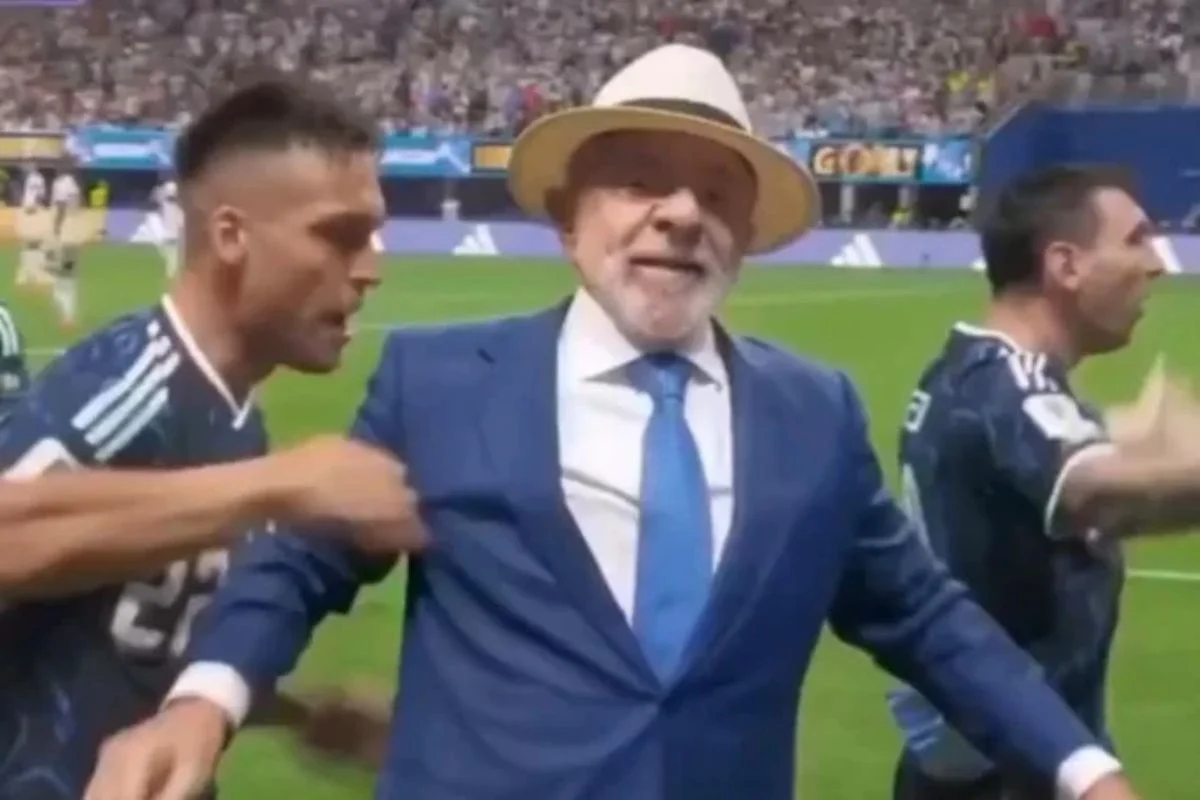 O presidente Lula (PT) foi colocado no lugar do jogador argentino Enzo Fernandez para uma montagem nas redes sociais O presidente Lula (PT) foi colocado no lugar do jogador argentino Enzo Fernandez para uma montagem nas redes sociais