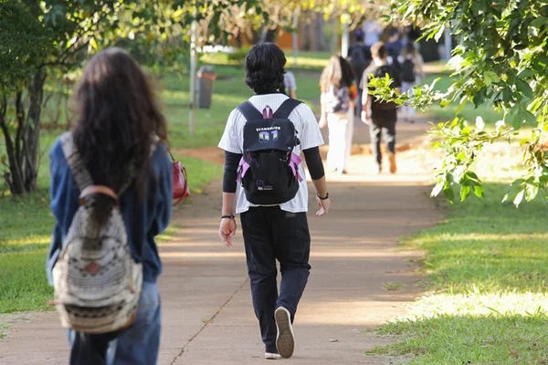 Escolas públicas do DF têm um psicólogo a cada 4.538 alunos