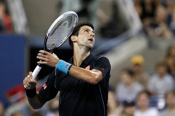 Djokovic vence fácil Nadal, é campeão em Doha e fatura o 60º título da carreira