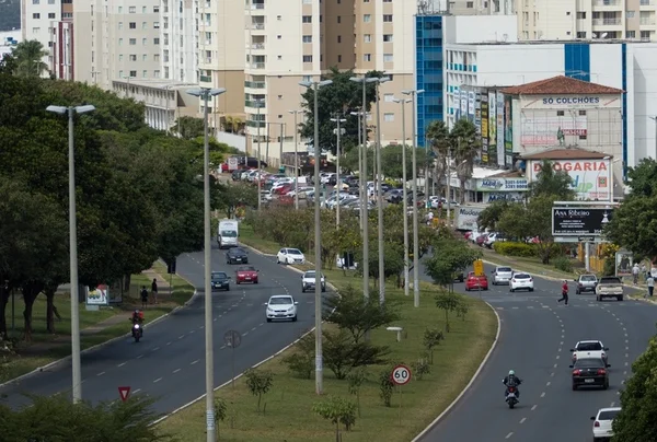 Durante briga no Guará II, homem e adolescente são agredidos e levados ao hospital