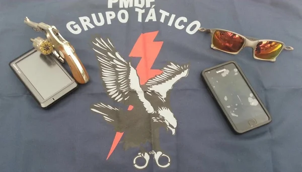 Policial federal segue ladrões após roubo na Asa Norte. Dupla é presa