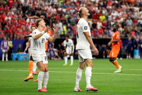 Noruega é a primeira europeia a se classificar para oitavas de final - destaque galeria