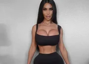 Christina Ashten Gourkani era sósia de Kim Kardashian Christina Ashten Gourkani era sósia de Kim Kardashian