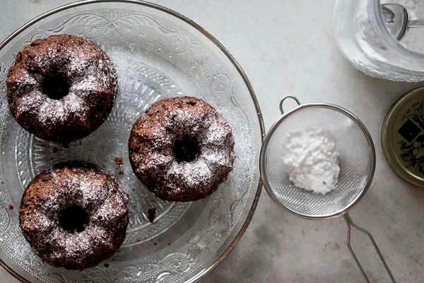Bolo Nega Maluca é prático e ideal para um lanche da tarde saboroso