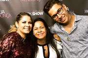 Marília Mendonça, dona Ruth e João Gustavo nos bastidores de um show