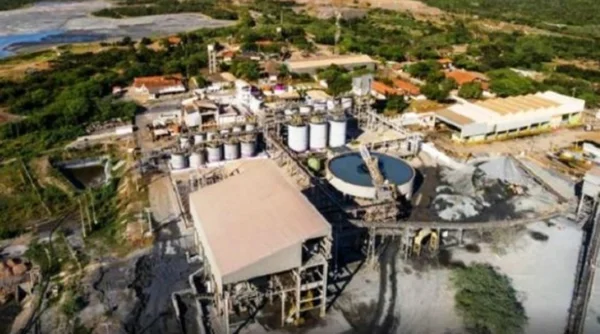 Empresa investiga causa de explosão de mina de ouro na Bahia