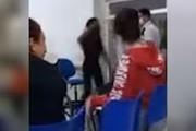 Mulher discute com funcionário de PS Mulher discute com funcionário de PS