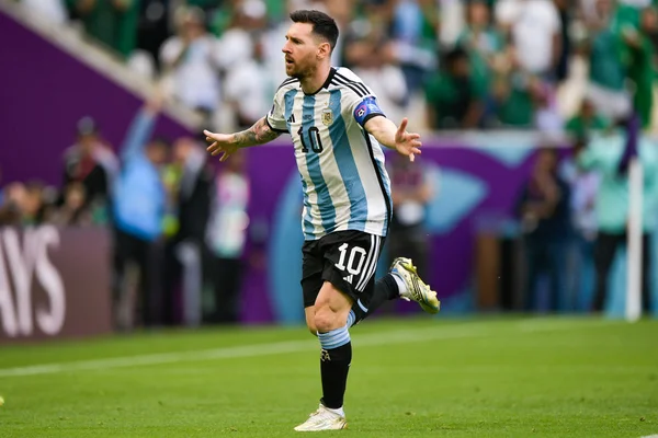 Messi é o 5º jogador na história a marcar gol em quatro Copas do Mundo