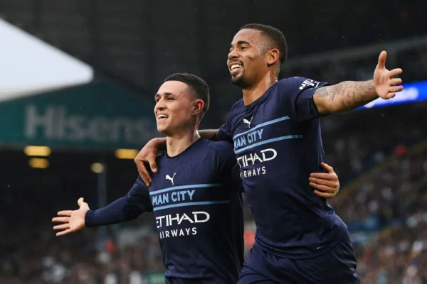 Jesus marca mais um, City faz 4 x 0 e segue líder da Premier League