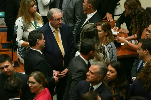 Dos oito deputados do DF, seis votaram a favor da cassação de Cunha