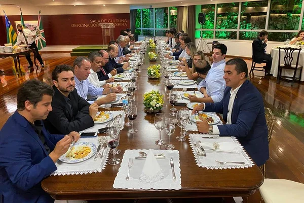 Ronaldo Caiado reúne deputados federais para declarar apoio a Arthur Lira