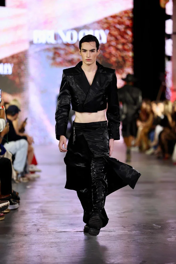 Raica Oliveira domina a passarela no segundo dia do Metrópoles Catwalk - destaque galeria Raica Oliveira domina a passarela no segundo dia do Metrópoles Catwalk - destaque galeria