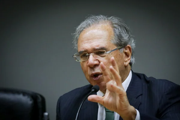 Paulo Guedes em coletiva de imprensa