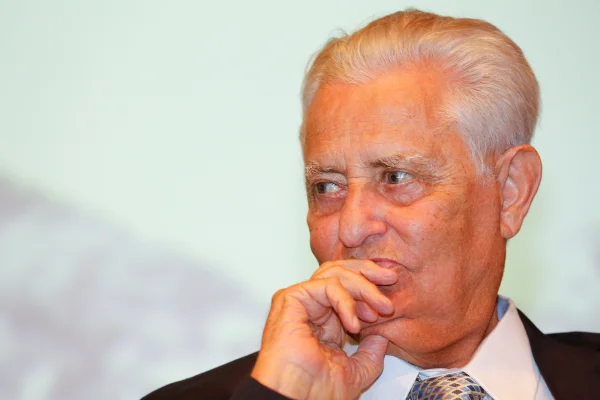 Buritizáveis lamentam morte de Roriz e lembram legado do ex-governador