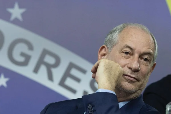O presidenciável Ciro Gomes no lançamento de pré-candidatura ao governo do DF da senadora Leila do Volei, que reuniu vários partidários - Metrópoles