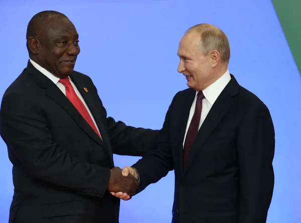 Rússia irá à cúpula dos Brics mesmo após mandado de prisão contra Putin