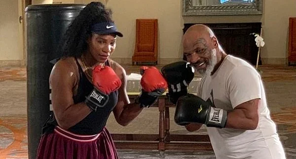 Serena Williams treina boxe com… Mike Tyson