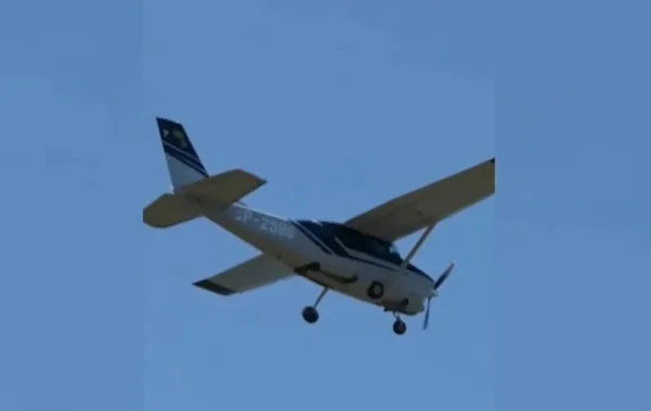 Avião com 400kg de drogas invade fazenda de Leonardo; 2 são mortos