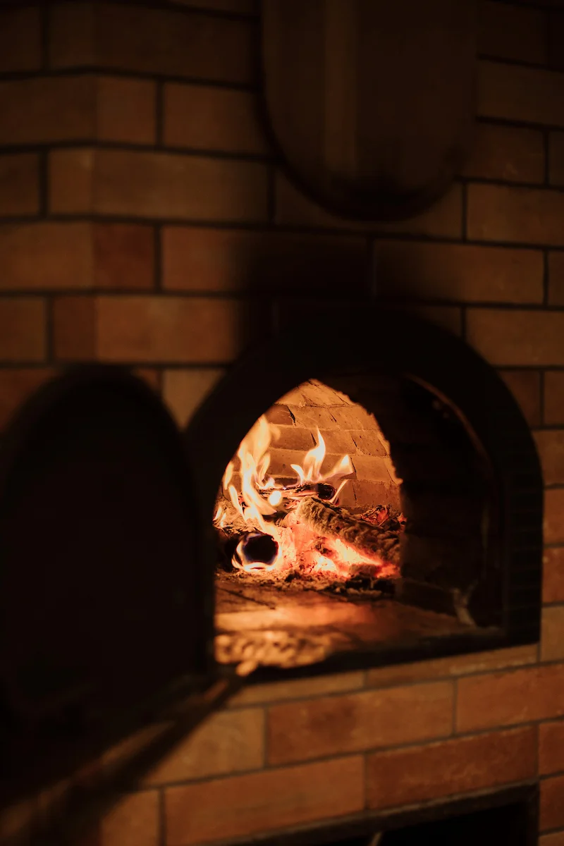 As pizzas foram preparadas no forno a lenha As pizzas foram preparadas no forno a lenha