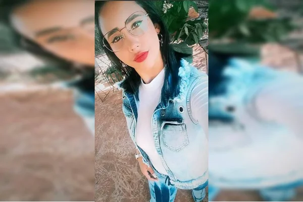 Andressa Souza havia colocado um piercing e há cerca de um mês teve complicações