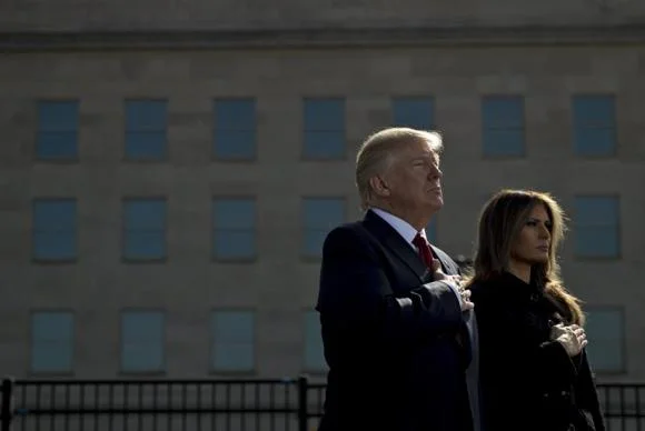 Trump homenageia vítimas do 11/9 e lança alerta a terroristas