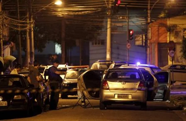 Após flagar traição, taxista morre em troca de tiros com rival