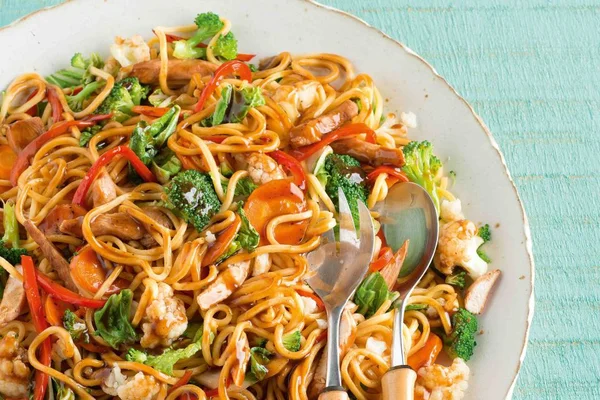 Yakisoba de frango
