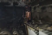 O segundo aconteceu minutos depois, quando o trabalhador da loja próxima tentou socorrê-la, ocasião em que ele sofreu queimaduras de segundo grau O segundo aconteceu minutos depois, quando o trabalhador da loja próxima tentou socorrê-la, ocasião em que ele sofreu queimaduras de segundo grau
