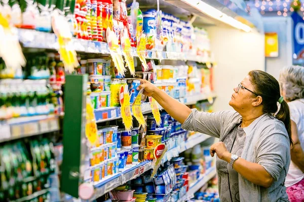 Brasiliense tem de trabalhar 119h para pagar cesta básica. Veja preços