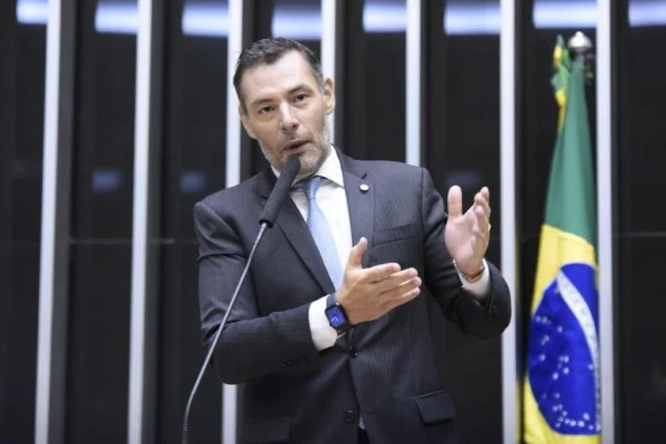 Em depoimento, PM diz que esposa de deputado citou “agressão mútua”